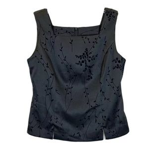 NWOT Donna Ricco Floral design sleeveless black top